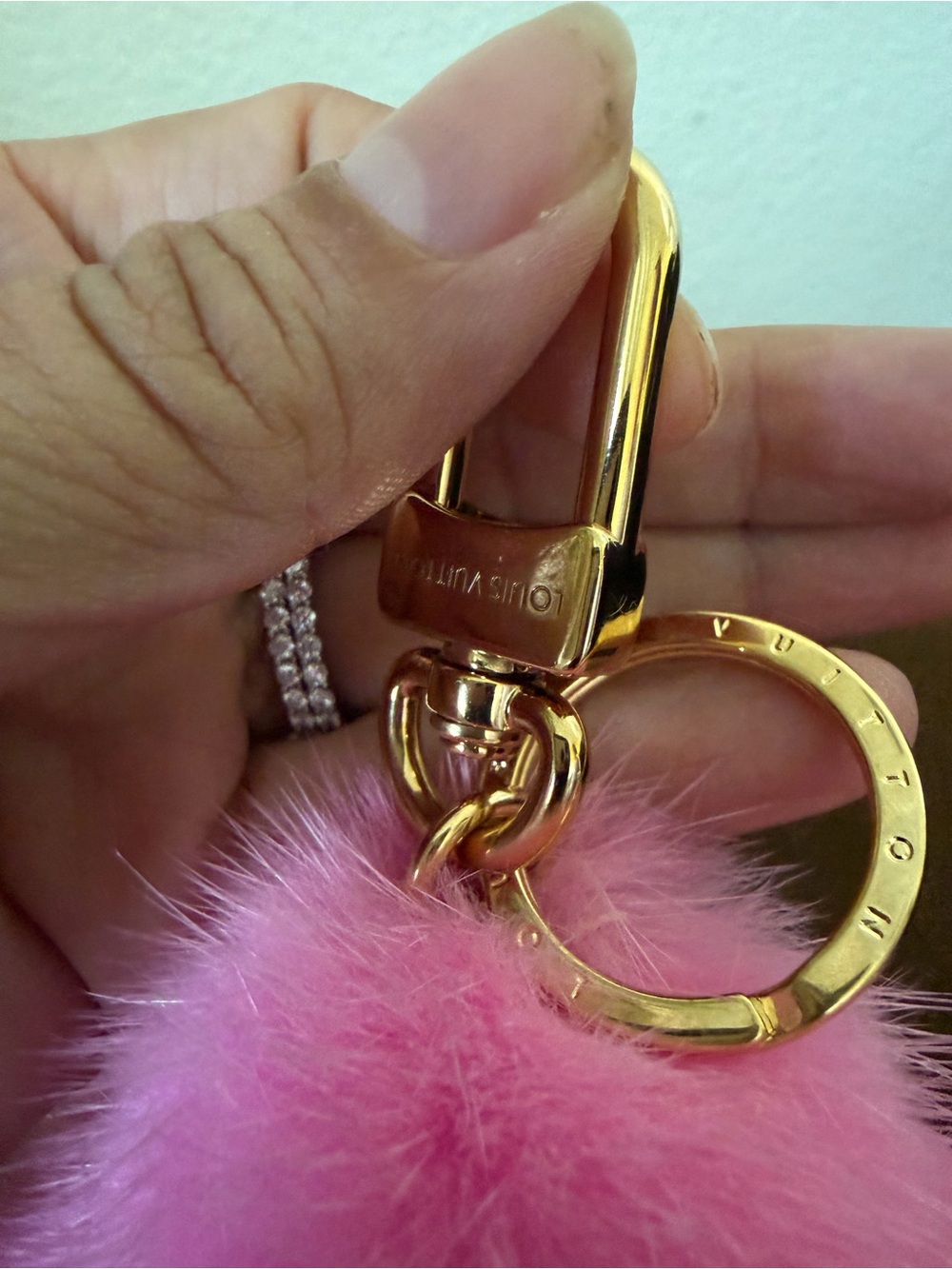 Louis Vuitton Viviene Pink mink fur Pom Bag or Key Charm with Gold Hardware - Picture 5 of 6